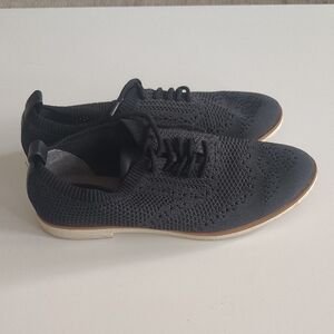 Eurosoft by Sofft footwear. Black Virida Oxford Walking Sneaker Size 8.5